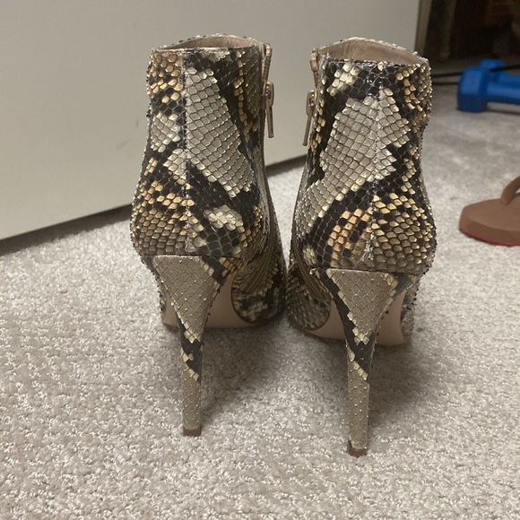 Stuart Weitzman python boots - Picture 4 of 7